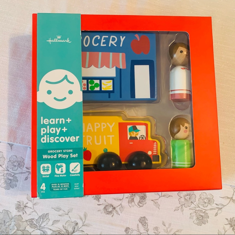 NIB Hallmark Wooden Grocery Store Playset